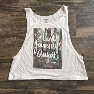 Tilly’s Graphic Crop Top